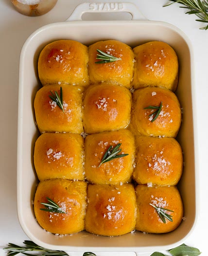 Pumpkin Sage Rolls
