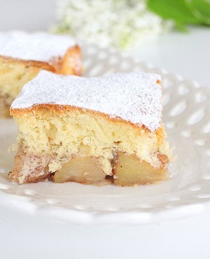 Шарлотка с яблоками – рецепт классический