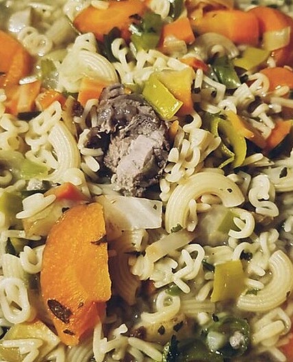 Nudelsuppe mit Rindfleisch
