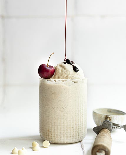 Date Sweetened Vegan Vanilla Ice Cream