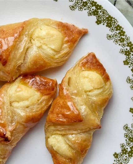D'licious Cheese Danish