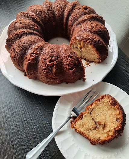 Sour cream coffee cake