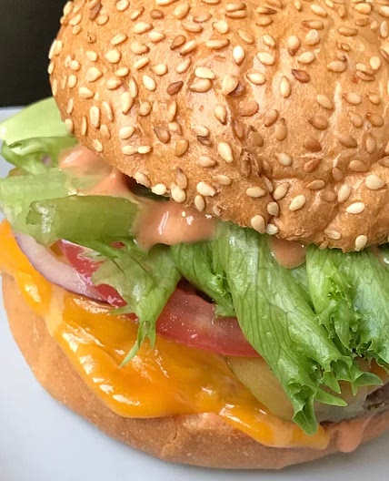 Quick and Delicious: Mouthwatering Minced Meat Burger in Just 30