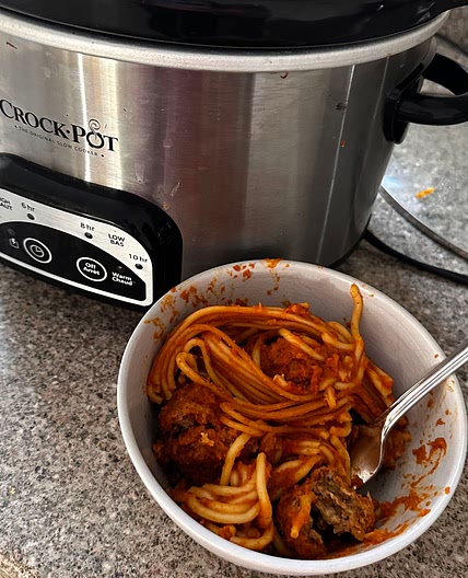 Slow cooker spaghetti & meatballs