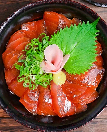 Tekka Don (Japanese Tuna Sashimi Bowl)