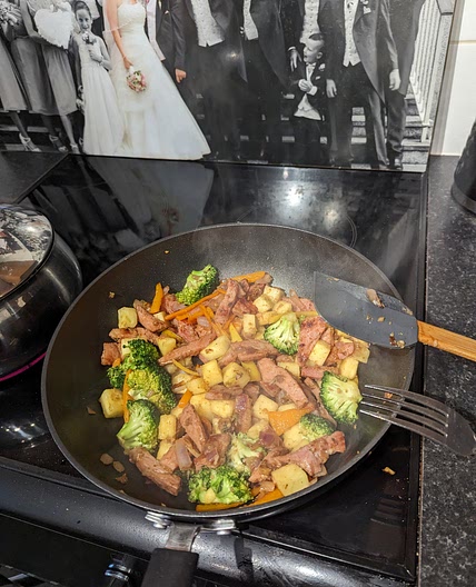 Gammon & Pineapple Stir fry