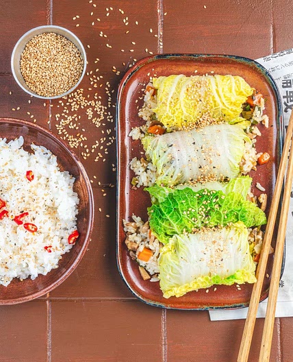 Rouleaux de chou chinois et riz pimenté