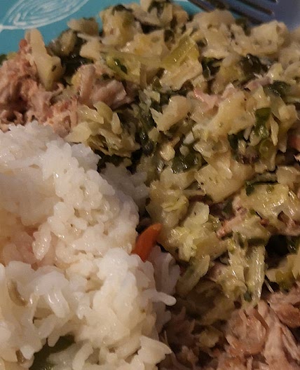 Volume Eating Meal Prep: Slow cooker Kalua (ish) pork, cabbage and rice/veg meals £1.23 per portion