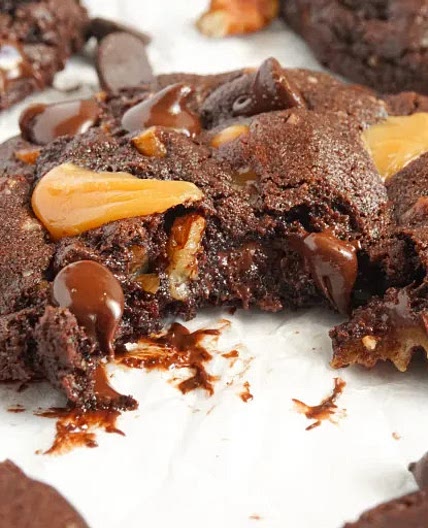 Chocolate Turtle Cookies