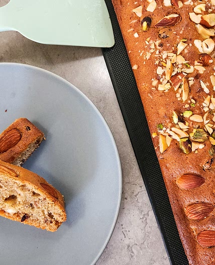 Easy fruit cakey bar