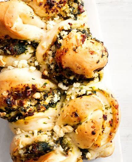 Pesto, fetta and spinach pull-apart