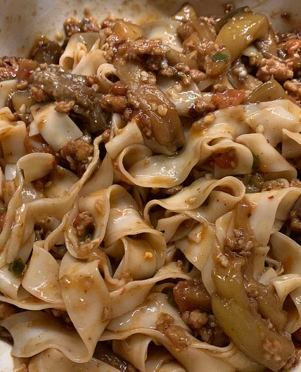 Eggplant and tomato noodles