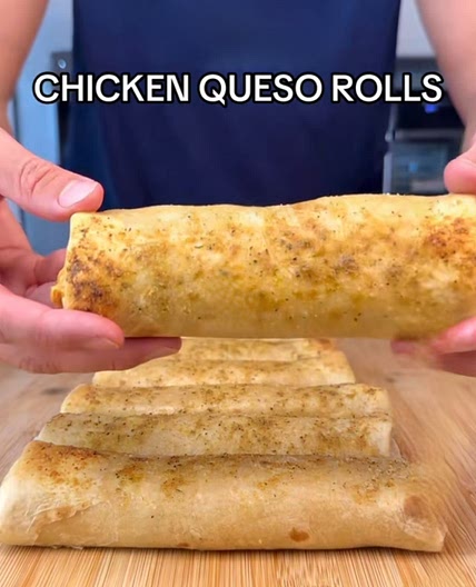 Queso Chicken Rolls