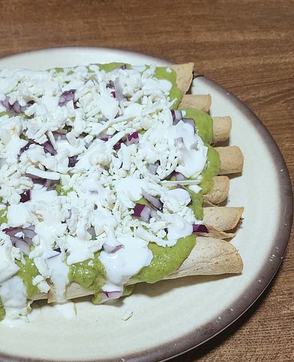 Tacos dorados