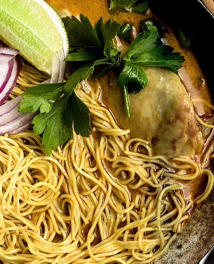 Thai Coconut Curry Noodle Soup (Khao Soi)