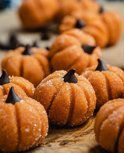 Pumpkin Cheesecake Truffles