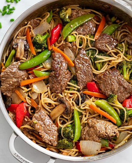 Stir-Fried Noodles with Beef and Vegetables
