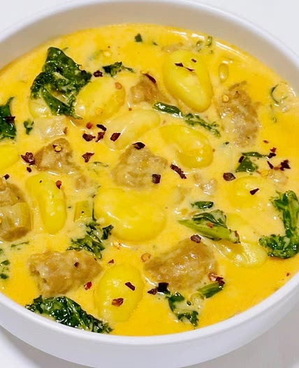 Gnocchi Zuppa Toscana (Gnocchi Tuscan-Style Soup)