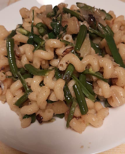 Pasta with green beans and potatoes