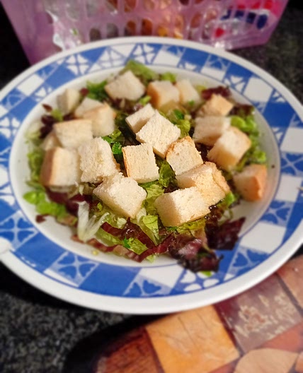 ensalada de lechuga con caldo