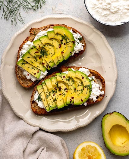 5-Minute High Protein Cottage Cheese Avocado Toast