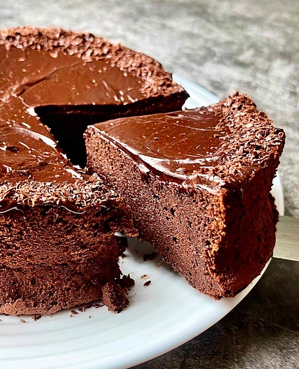 2 Ingredient Chocolate Cake 