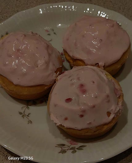 Raspberry filled cupcakes
