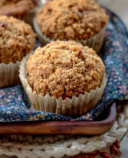 Banana Muffins with Crumb Topping