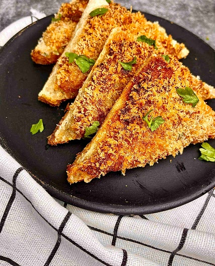 Crunchy Cajun Shrimp Toasts 