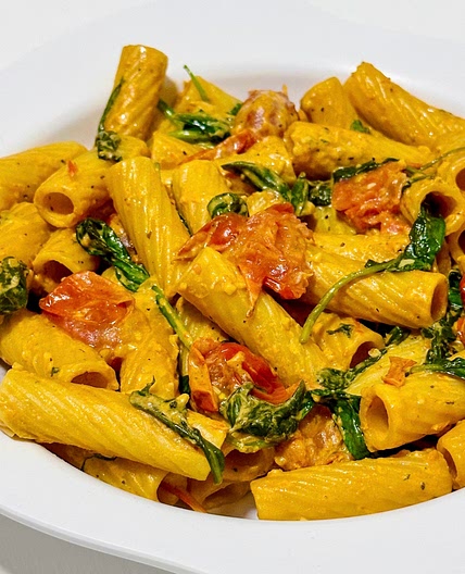 Tortiglioni in Spicy Roasted Red Pepper Hummus