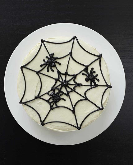 Simple Spiderweb Cake