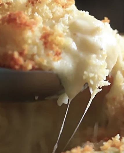 Three Cheese Mac and Cheese with Panko Bread Crumb Topping