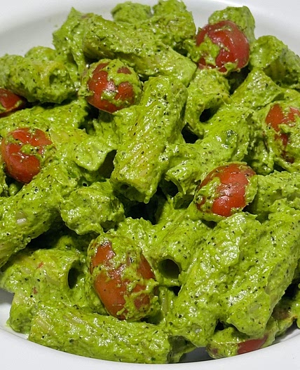 Tortiglioni in Cream Cheese and Spinach Pesto 