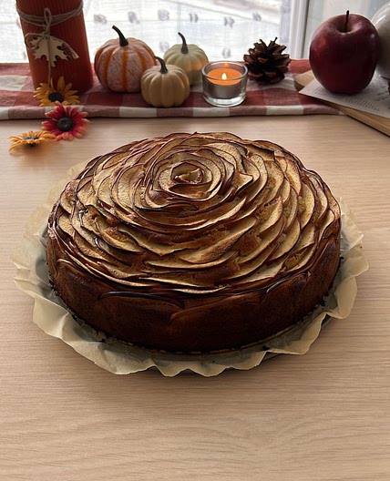 Apple & cinnamon rose cake
