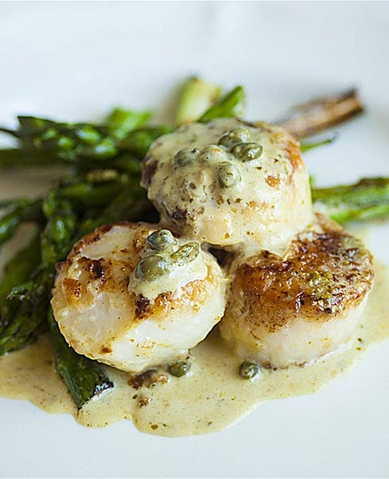 Scallops with Pesto Cream Sauce