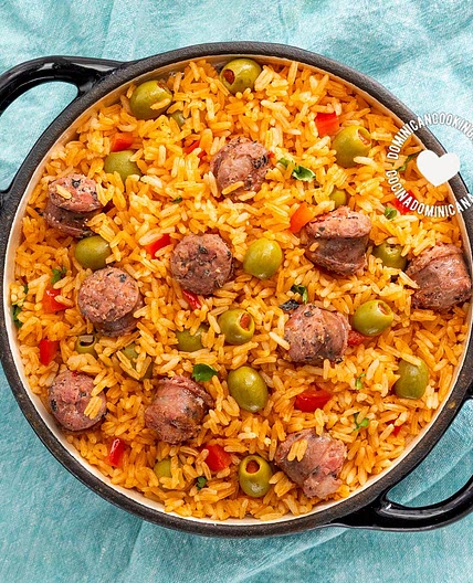 Locrio de Longaniza [Recipe + Video] Rice with Dominican Sausage