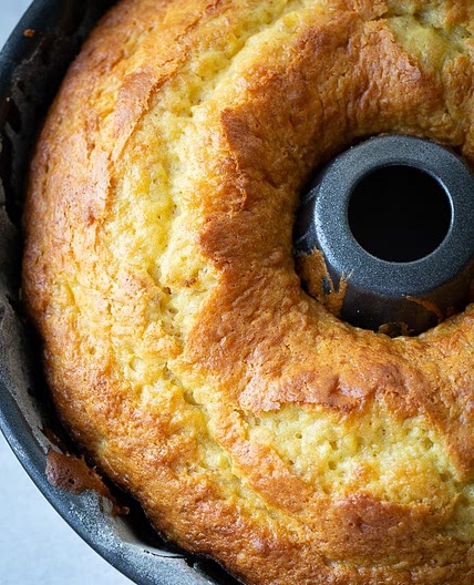 Best Banana Pudding Bundt Cake