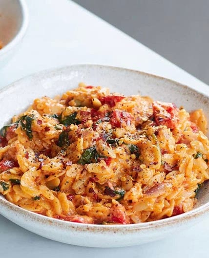 Red pepper orzo