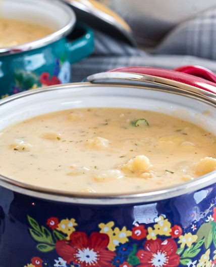 Cheesy Cauliflower Soup