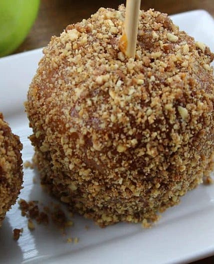 Praline Caramel Apples