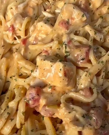 Crockpot Chicken Spaghetti