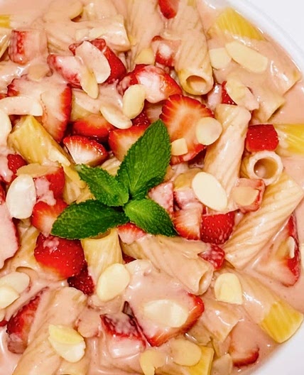 Tortiglioni in Strawberry Cream Sauce
