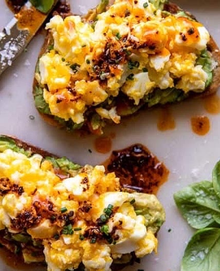 Cheesy, Chilli Eggs on Toast