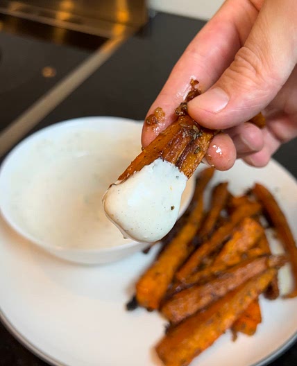 Simple Sour Cream Dip