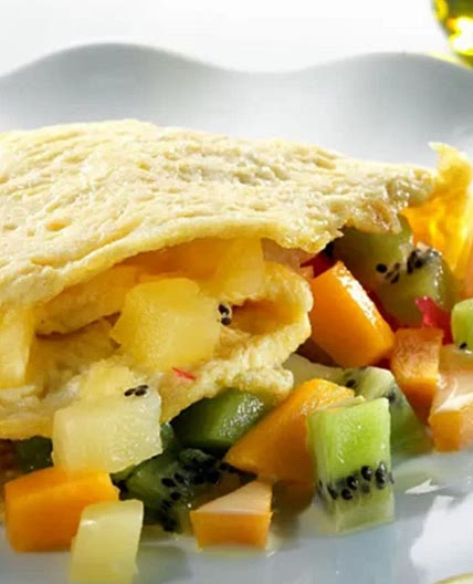 Tortilla con fruta fresca