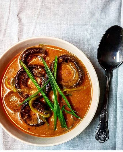 Red Mushroom Curry, 40p (VG/V/DF/GF)