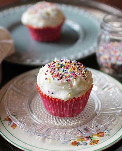 How To Make Two Vanilla Cupcakes