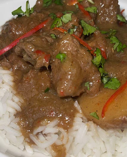 Slow Cooker Beef Massman Curry