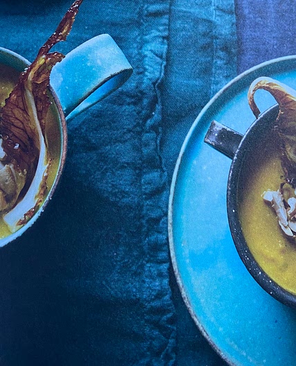 Bloemkoolsoep met cashewnoten en koriander