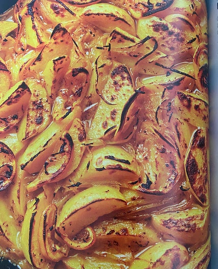 Kurkuma-aardappelen met heel veel citroen